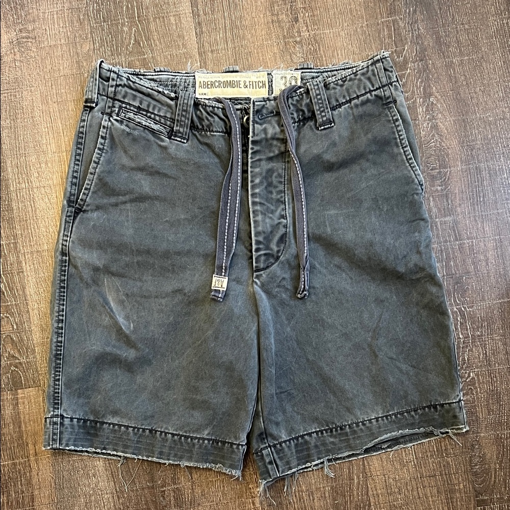 Abercrombie & Fitch Men's Distressed Navy Shorts sz 30